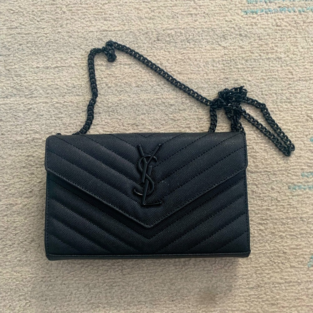 Saint Laurent Monogramme Wallet on Chain YSL